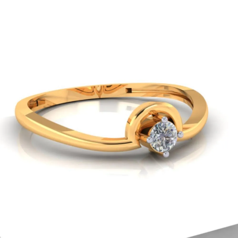 14k Elegant Looking American Diamond And Gold Ring