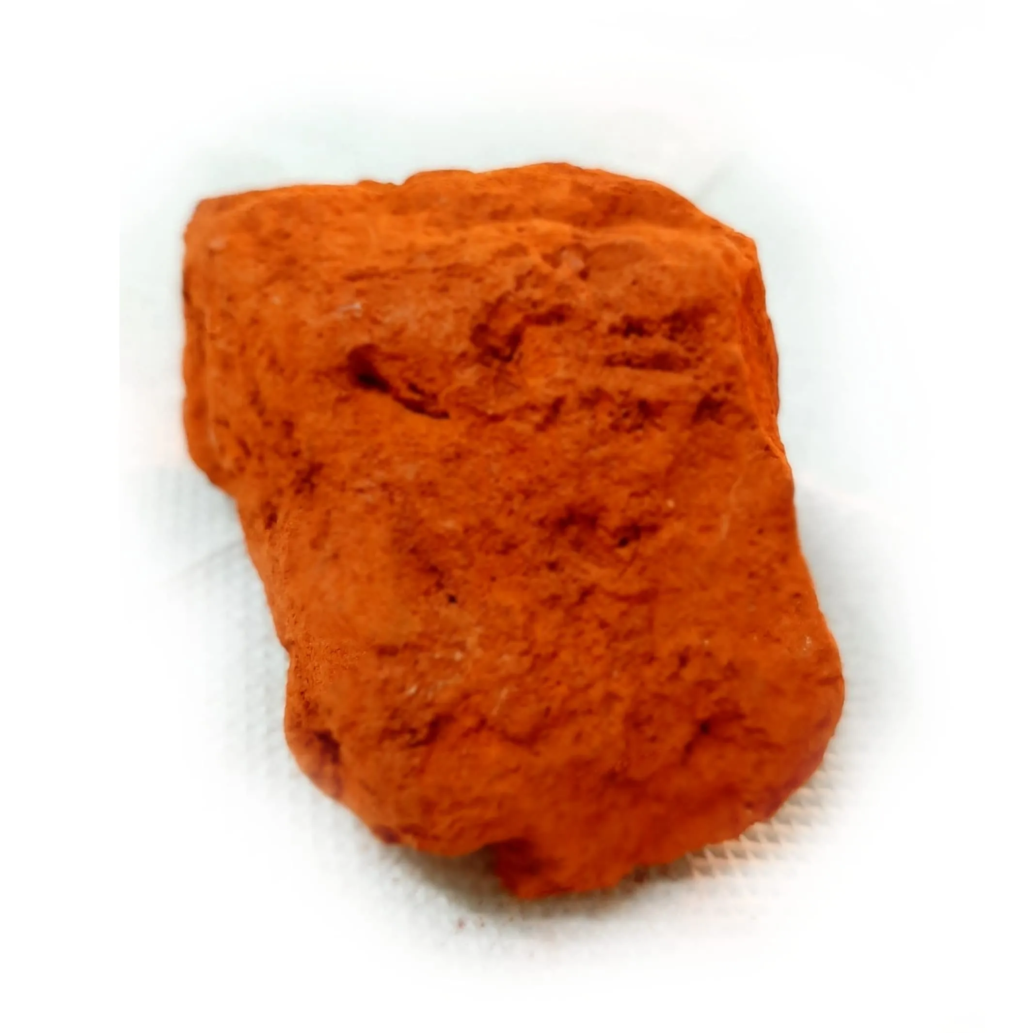 Divinehouse Red Geru Mitti Whole/Stone Form 1/2 Kg (500 GMS)