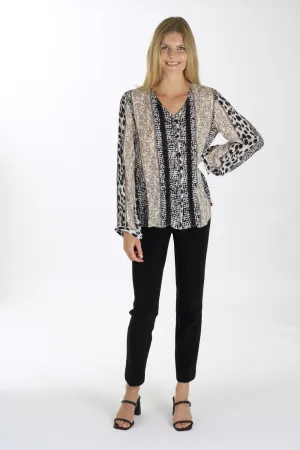 ESSENTIAL ANIMAL PRINTED BLOUSE