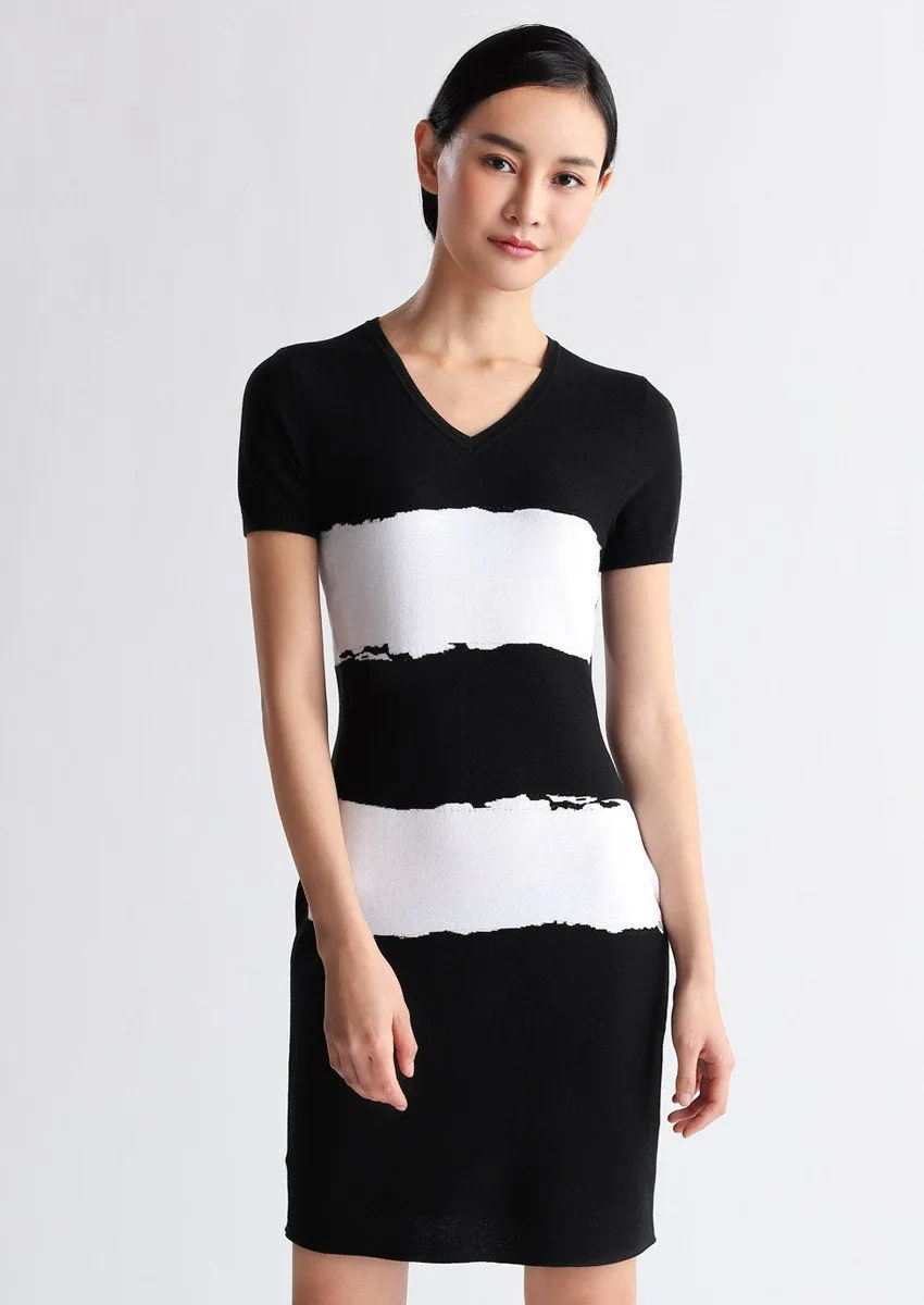 Minimalist style cotton dress