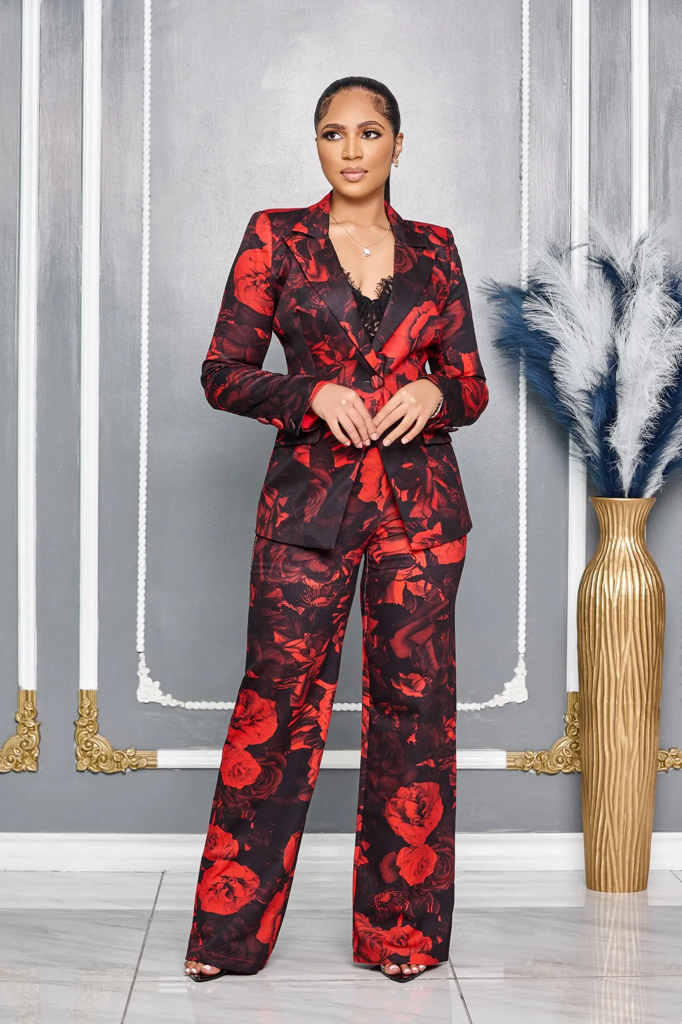 RED ROSES FLORAL PRINT BLAZER AND PANTS SUIT (RED/BLACK)