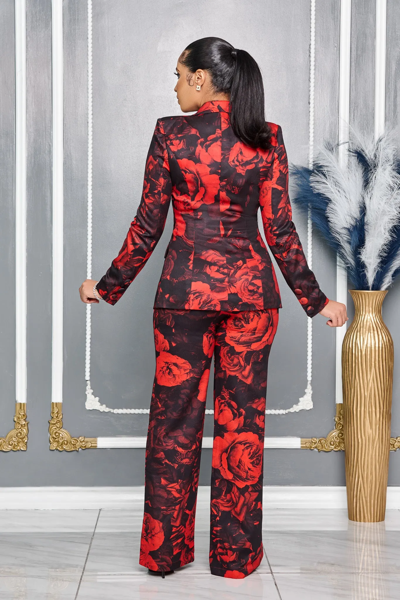 RED ROSES FLORAL PRINT BLAZER AND PANTS SUIT (RED/BLACK)