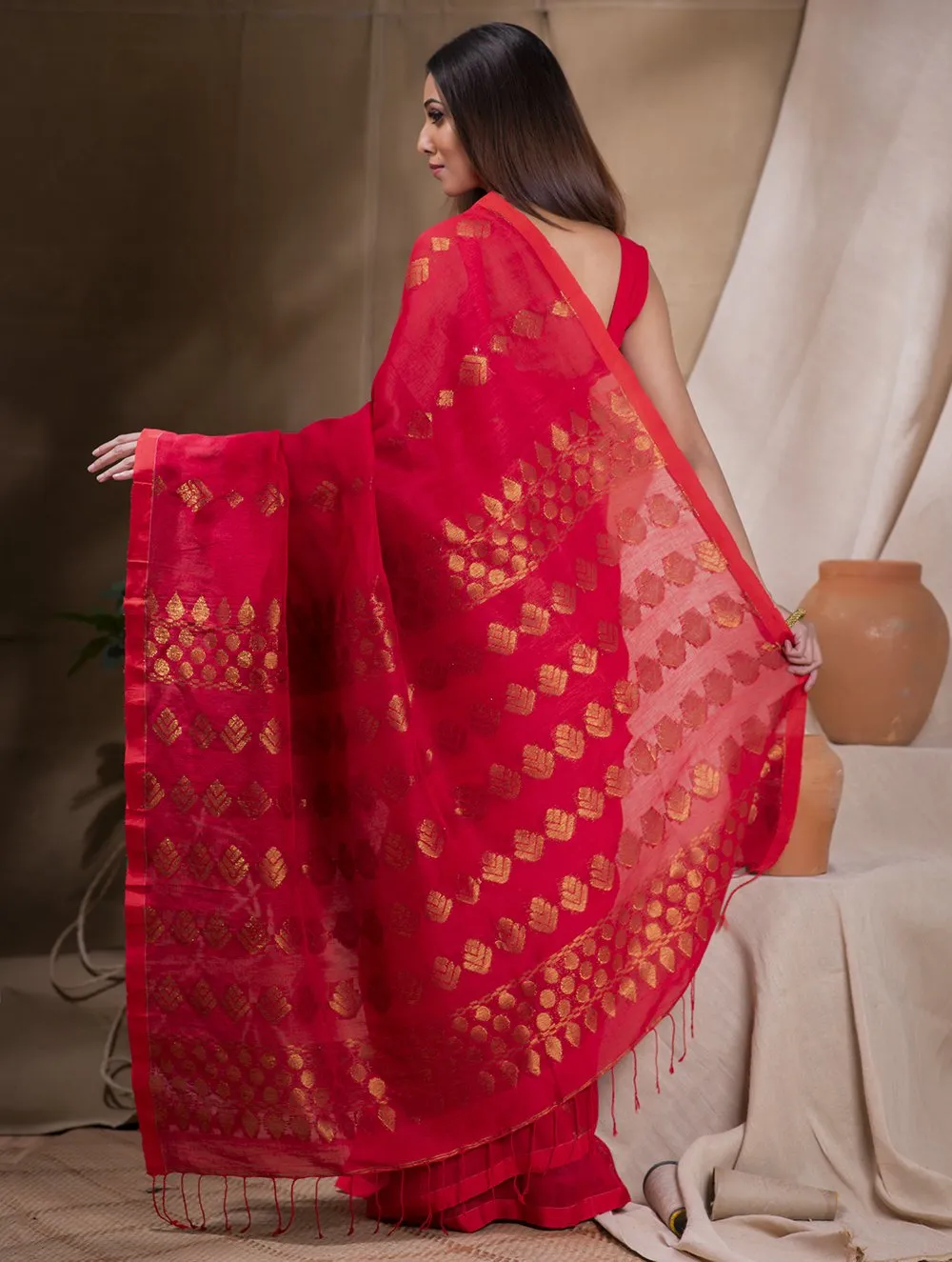 Stunning Beauty. Pure Linen Handwoven Jamdani Saree - Vibrant Red & Gold (With Blouse Piece)